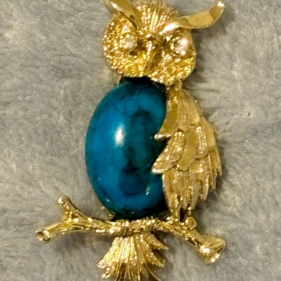 Vintage signed Gerry gold tone Owl Brooch &  Faux turquoise cabachon - Picture 4 of 14